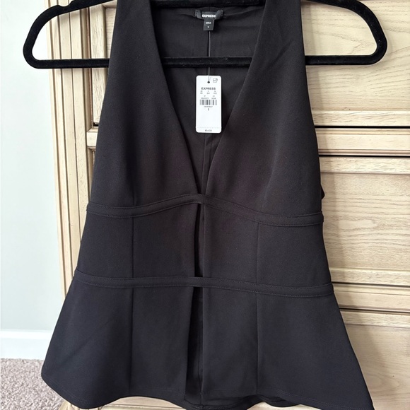 NWT Express Studio Stretch Crepe Halter V-neck Sleeveless Banded Cutout Tank - Picture 4 of 8
